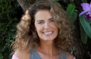 Nora Rousseaux y Equipo